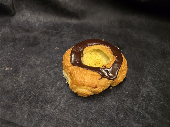 Fastelavnsbolle med creme