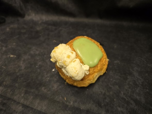 Fløde fastelavnsboller med æble skum