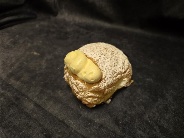 Fløde fastelavnsboller med vanilie flødecreme